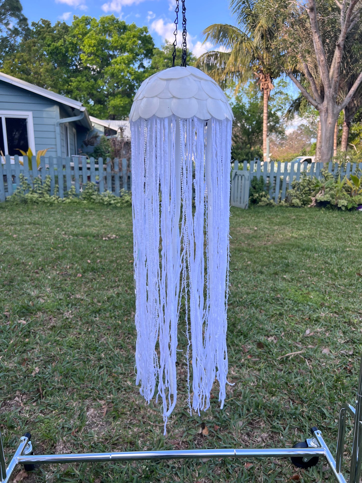 Jellyfish Lantern Small (White & Pearls)